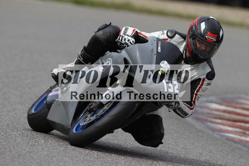 /Archiv-2023/06 10.04.2023 Moto Club Anneau du Rhin/Blanc-Novice/132